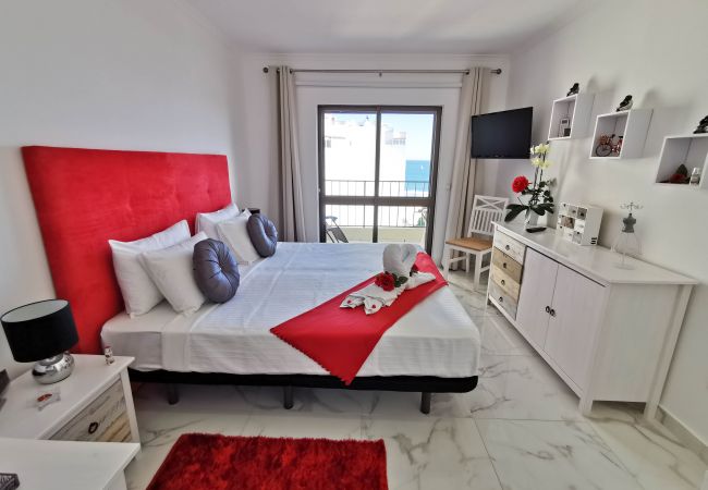 Apartamento T1 - para Férias - Praia da Rocha - Portimão, Algarve Apartamento em Portimão - Apartamento Praia Rocha Vista Mar Love