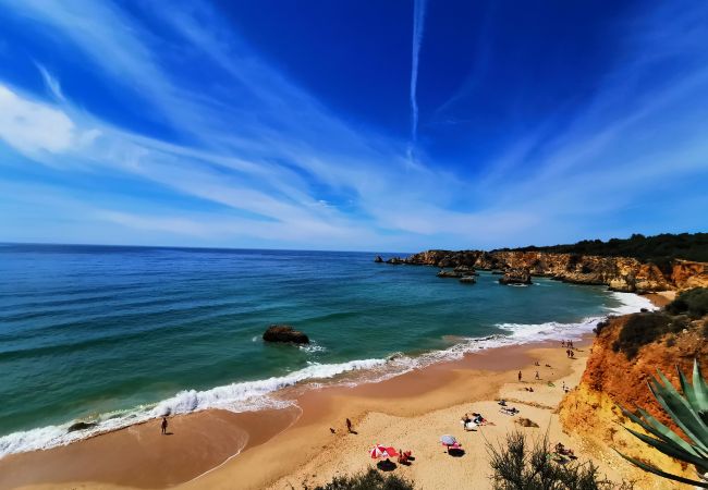 Villa V3 - para Férias - Praia do Vau - Portimão, Algarve Villa em Portimão - Villa Ninho do Mocho