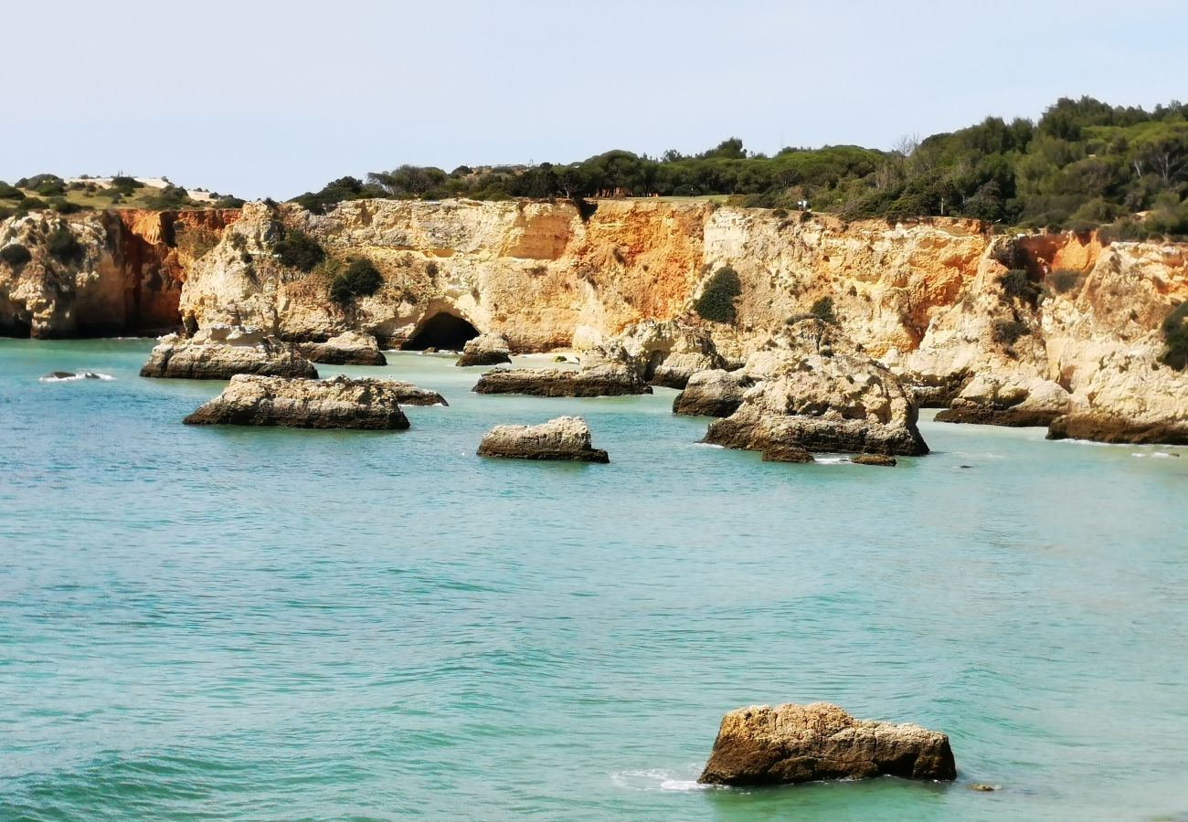 Villa V3 - para Férias - Praia do Vau - Portimão, Algarve Villa em Portimão - Villa Ninho do Mocho