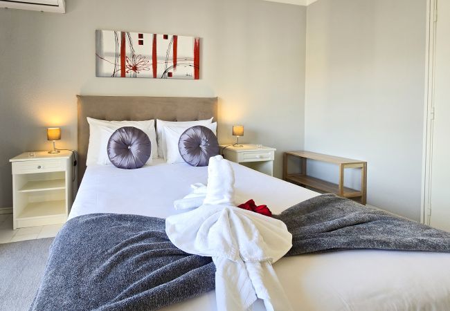 Apartamento em Portimão - Apartamento Praia Rocha Cinza Apartamento em Portimão - Apartamento Praia Rocha Cinza