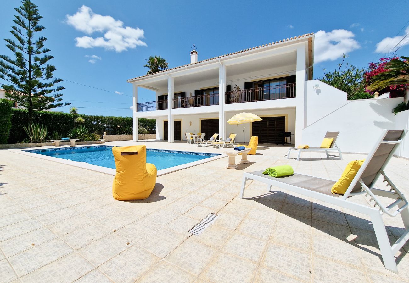 V3 Villa Ninho do Mocho in Portimão, Algarve Villa in Praia do Vau, Portimão, Algarve