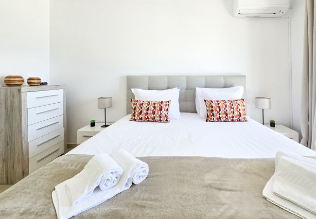 Apartment in Portimão - Apartment Praia Rocha Sea View Sunshine Apartment in Portimão - Apartment Praia Rocha Sea View Sunshine