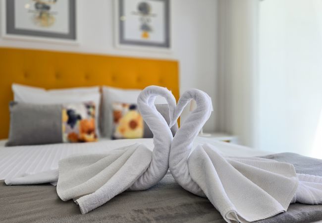 Apartment in Portimão - Flat Praia Rocha Residence Honey Glow Apartment in Portimão - Flat Praia Rocha Residence Honey Glow